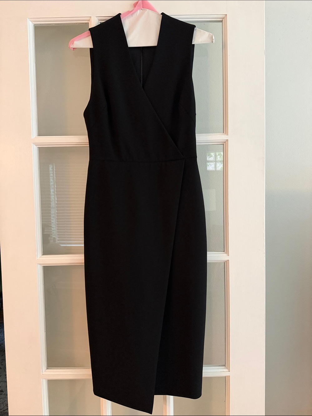 Alice & Olivia Black Sleeveless Sheath Dress